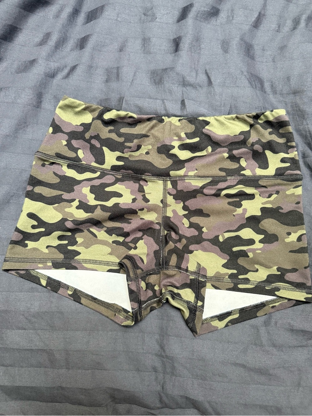 Fleo Grapeade Camo High-Waist Camo Compression Shorts - Olive Camo